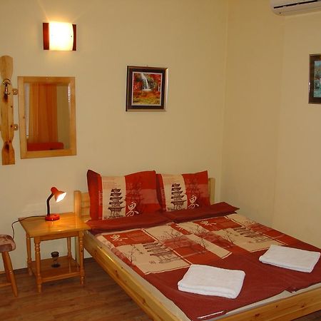 צ'רנומורץ Guest House Alex מראה חיצוני תמונה