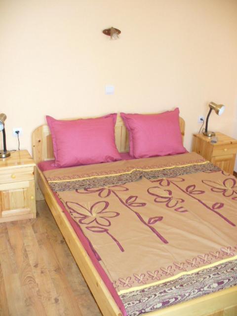 צ'רנומורץ Guest House Alex מראה חיצוני תמונה
