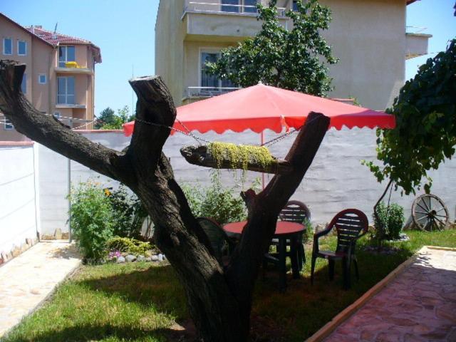 צ'רנומורץ Guest House Alex מראה חיצוני תמונה