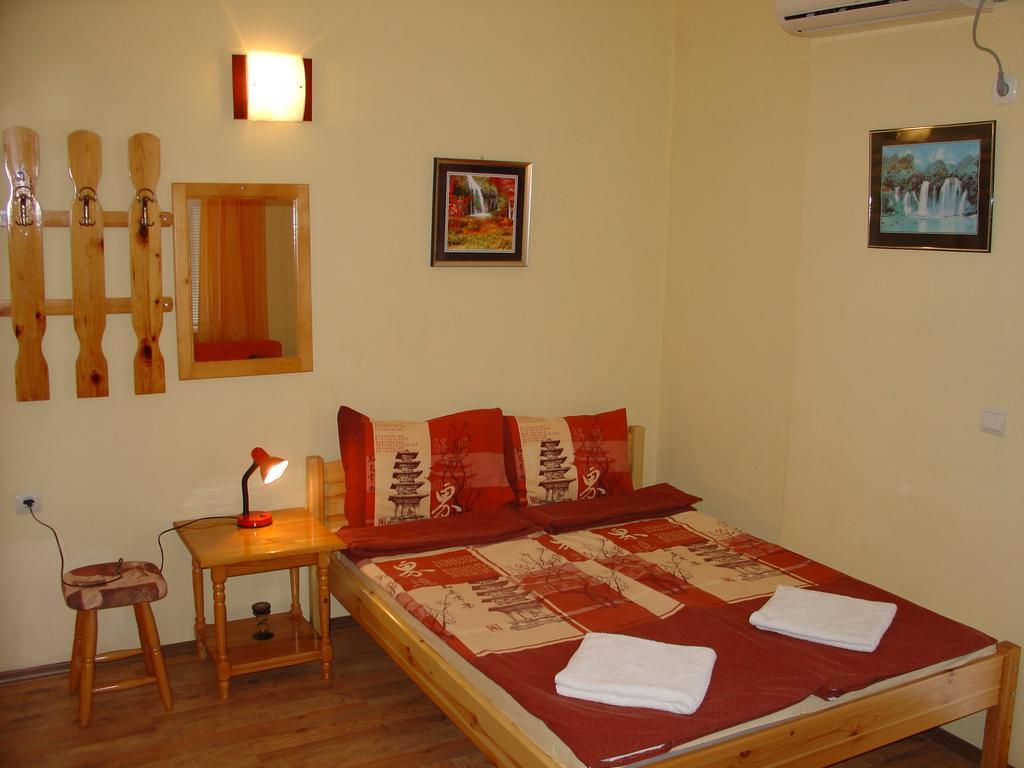 צ'רנומורץ Guest House Alex מראה חיצוני תמונה